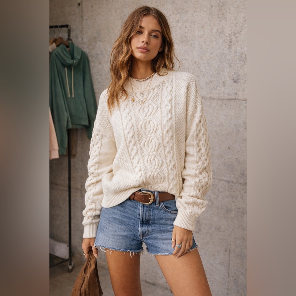 Urban Outfitters Cream Cable Knit Sweater | Chunky Cozy Pullover